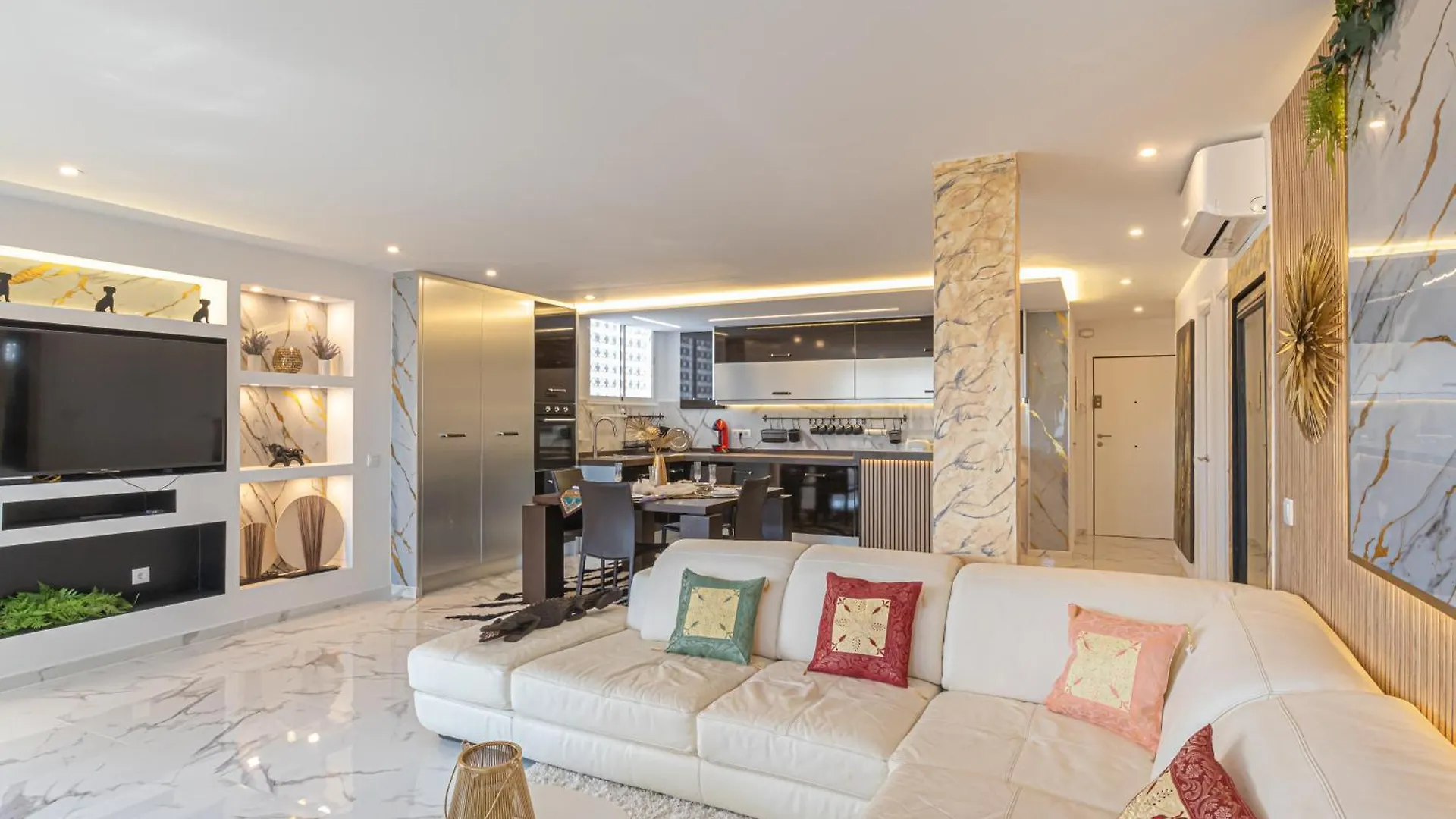 Lepanto Center Marbella 100M Of Beach - Happy Rentals 0*,