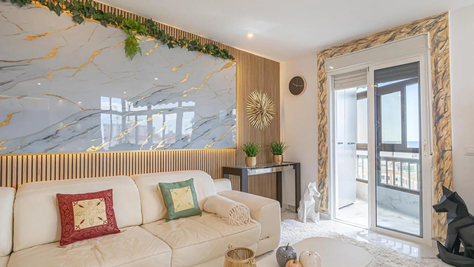Lepanto Center Marbella 100M Of Beach - Happy Rentals
