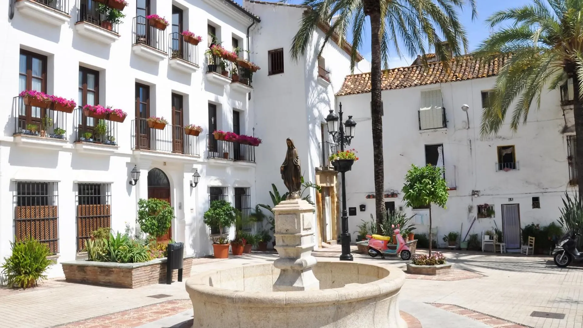 Lepanto Center Marbella 100M Of Beach - Happy Rentals
